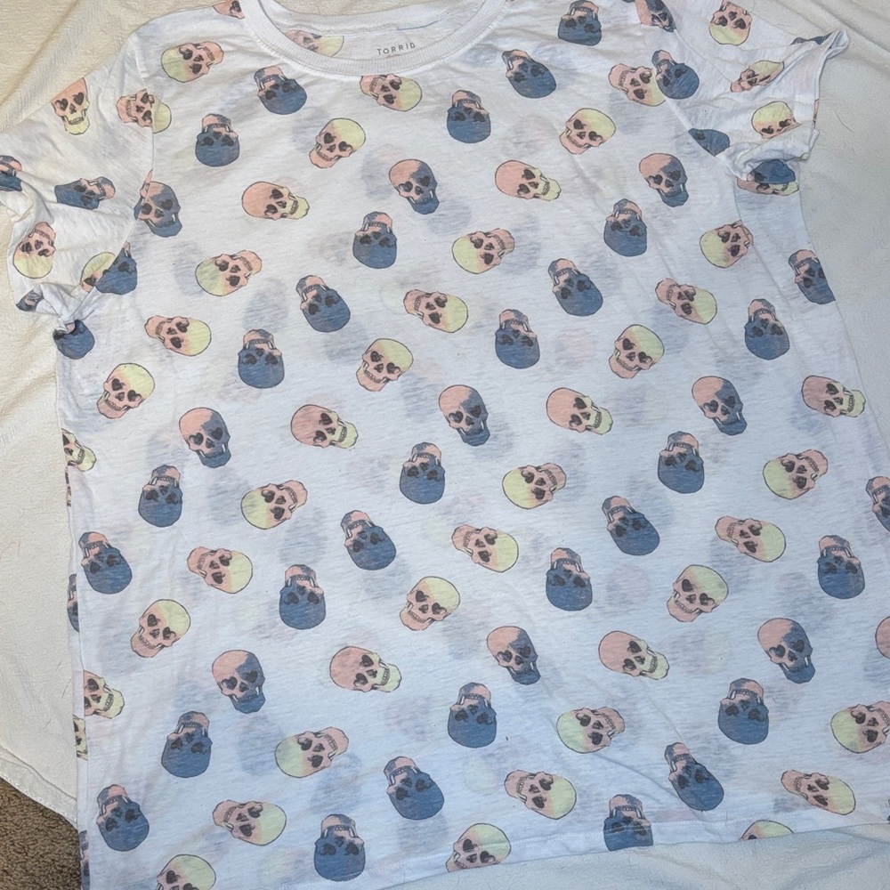 Torrid White Skull Print Top